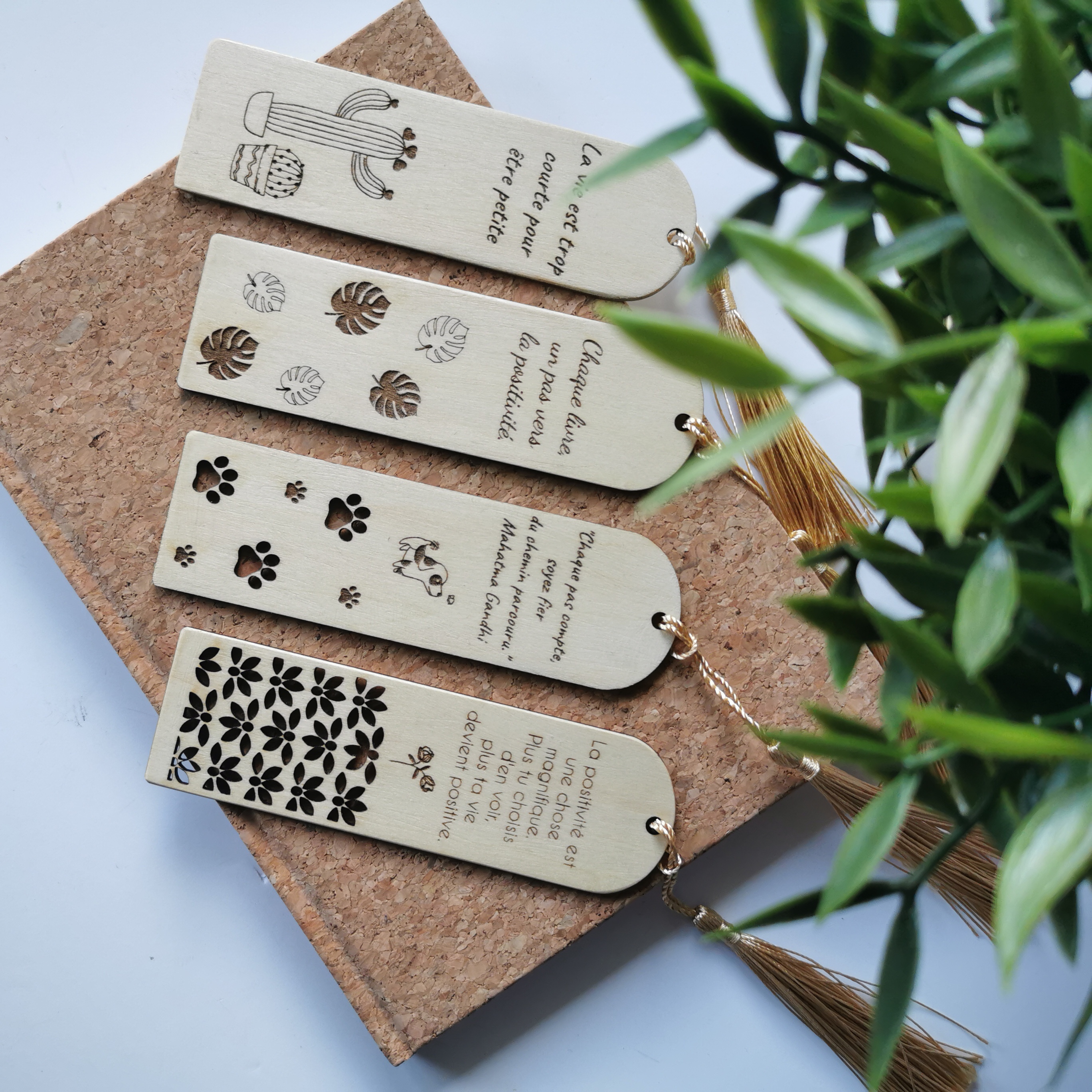 Marque-page En Bois Feuillage D'automne Avec Pampille – Personnalisable, Cadeau Pour Lecteurs, étudiants Ou Enseignants